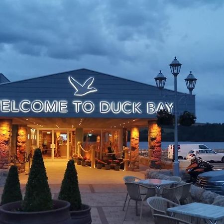 Duck Bay Hotel & Restaurant 발로크 외부 사진